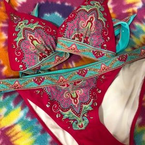 Victoria’s Secret bikini